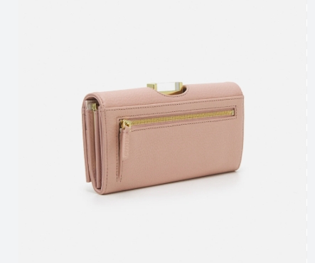 Ted Baker Lietuva: kai stilius įgauna pasakojimo skonį